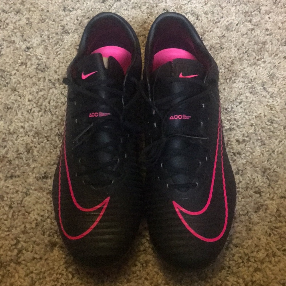 New Nike Mercurial Vapor XI FG Black and Pink-NWOT